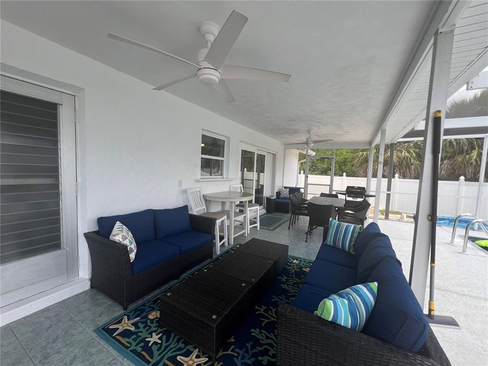 For Rent: $1,900 (2 beds, 2 baths, 1196 Square Feet)