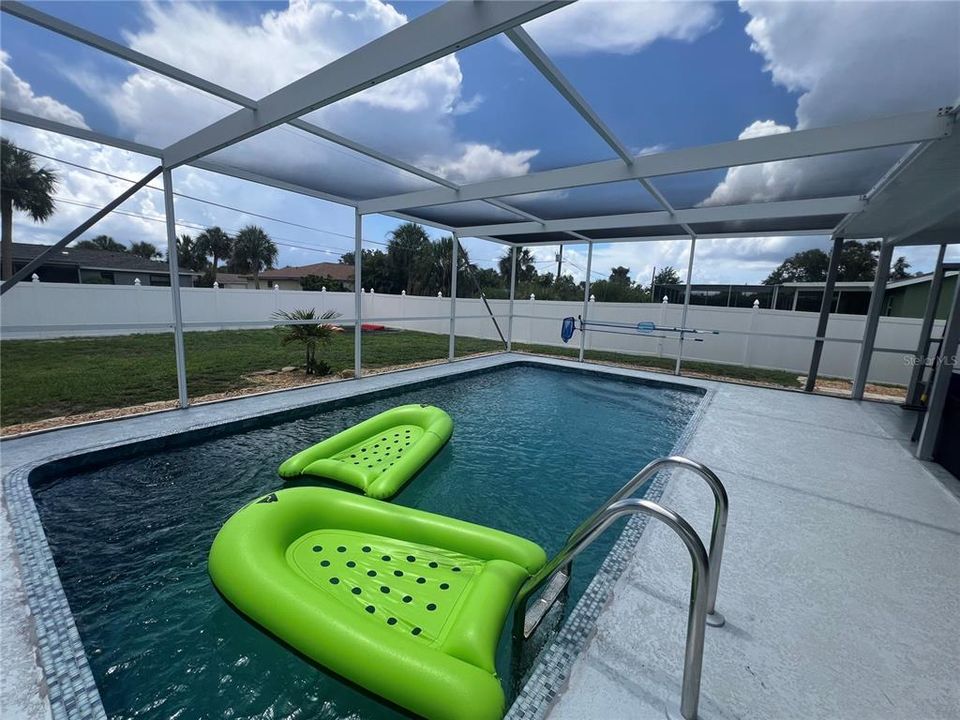 For Rent: $1,900 (2 beds, 2 baths, 1196 Square Feet)