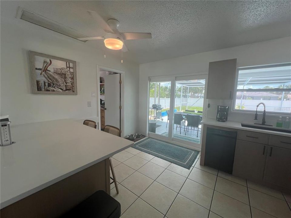 For Rent: $1,900 (2 beds, 2 baths, 1196 Square Feet)