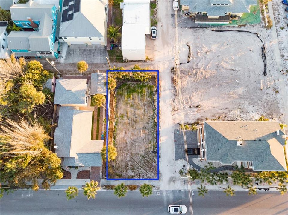 待售: $989,000 (0.11 acres)