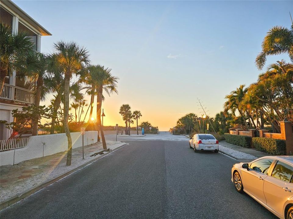 待售: $989,000 (0.11 acres)