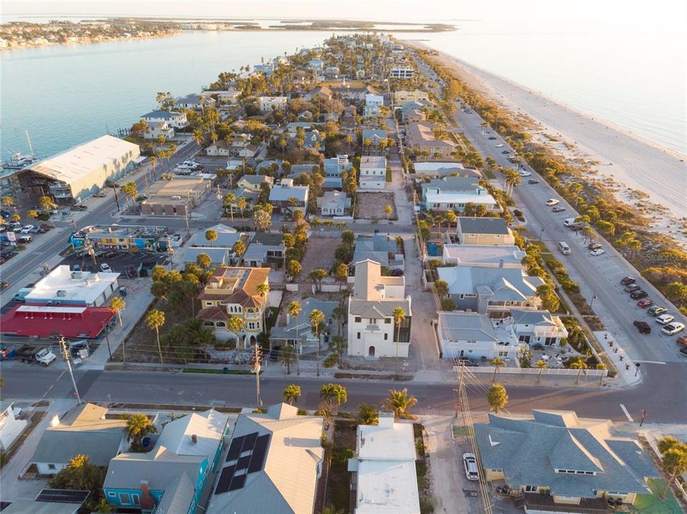 待售: $989,000 (0.11 acres)