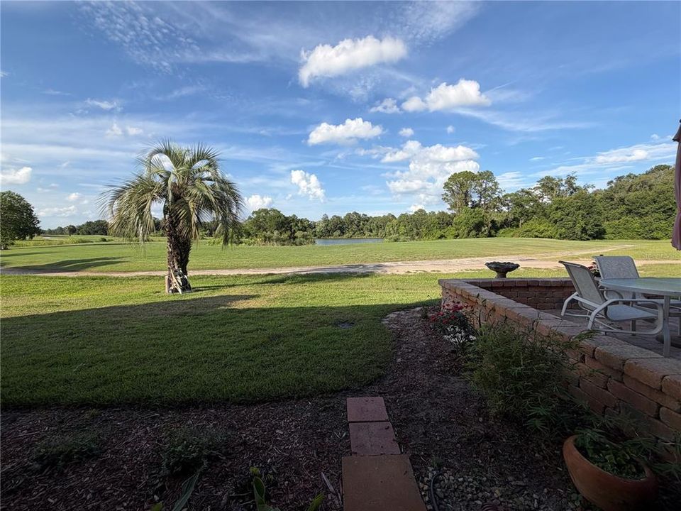 For Sale: $124,900 (2 beds, 1 baths, 1027 Square Feet)