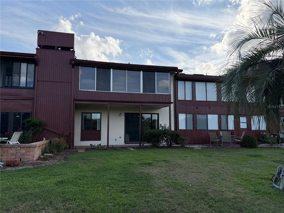 For Sale: $124,900 (2 beds, 1 baths, 1027 Square Feet)