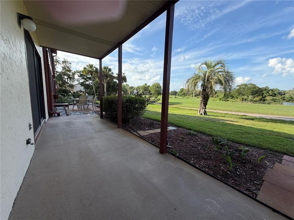 For Sale: $124,900 (2 beds, 1 baths, 1027 Square Feet)