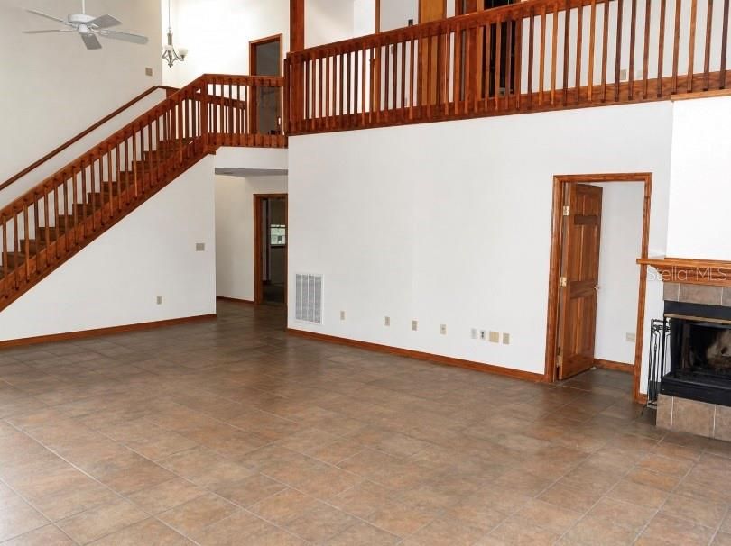 For Sale: $370,000 (6 beds, 4 baths, 3975 Square Feet)