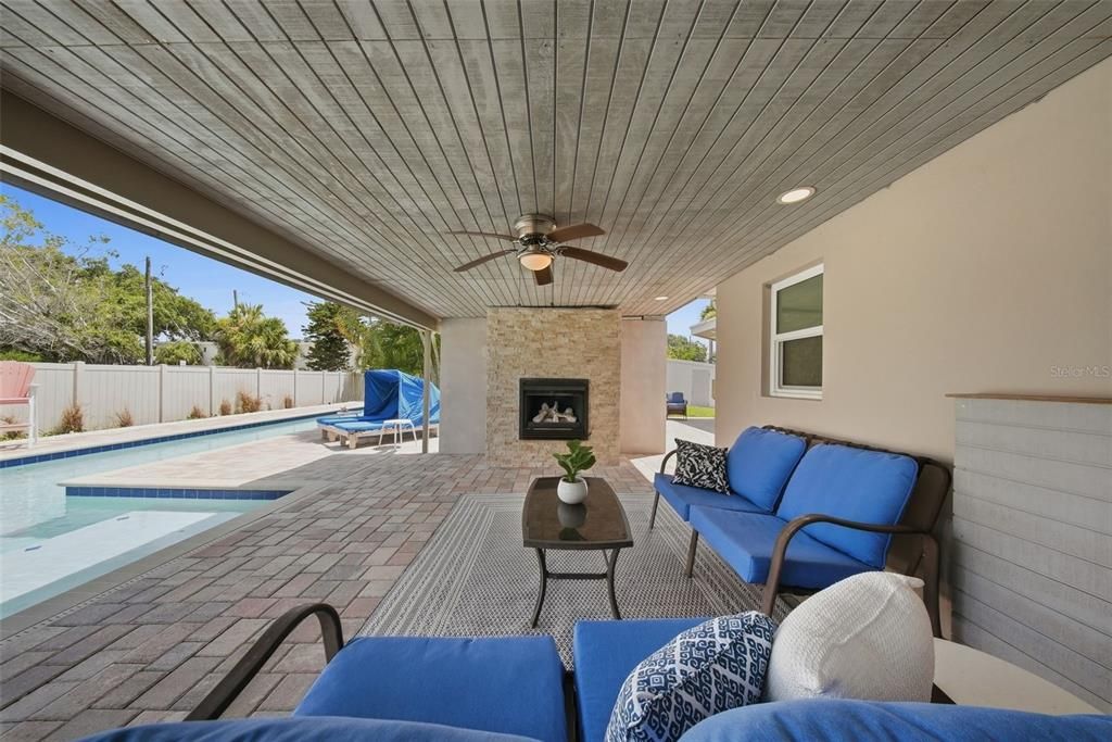 For Sale: $800,000 (3 beds, 4 baths, 2227 Square Feet)