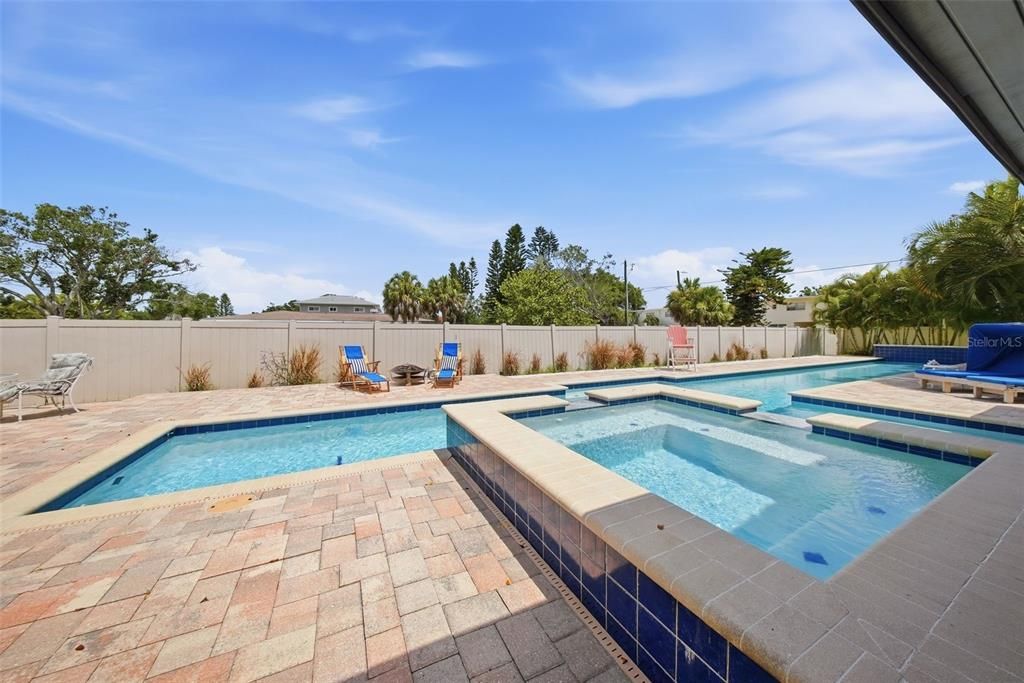 For Sale: $800,000 (3 beds, 4 baths, 2227 Square Feet)