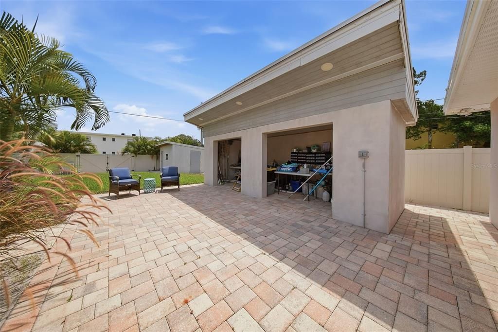 For Sale: $800,000 (3 beds, 4 baths, 2227 Square Feet)