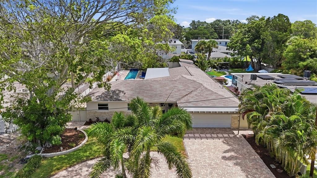 For Sale: $800,000 (3 beds, 4 baths, 2227 Square Feet)