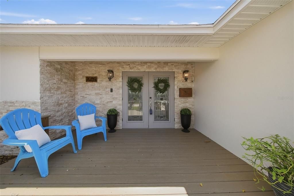 For Sale: $800,000 (3 beds, 4 baths, 2227 Square Feet)