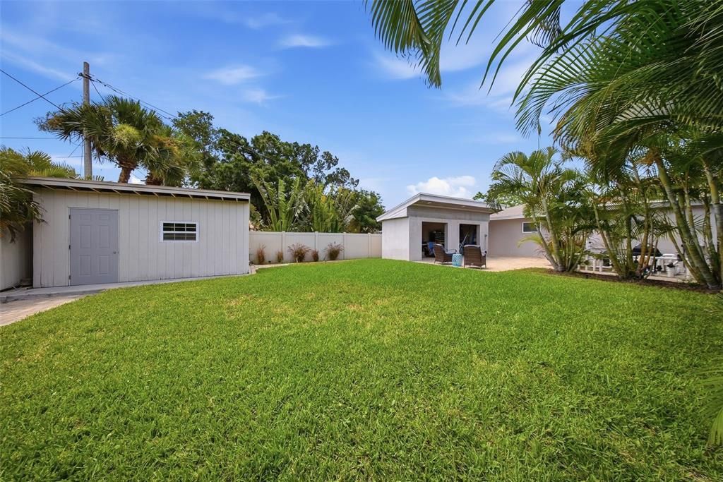 For Sale: $800,000 (3 beds, 4 baths, 2227 Square Feet)