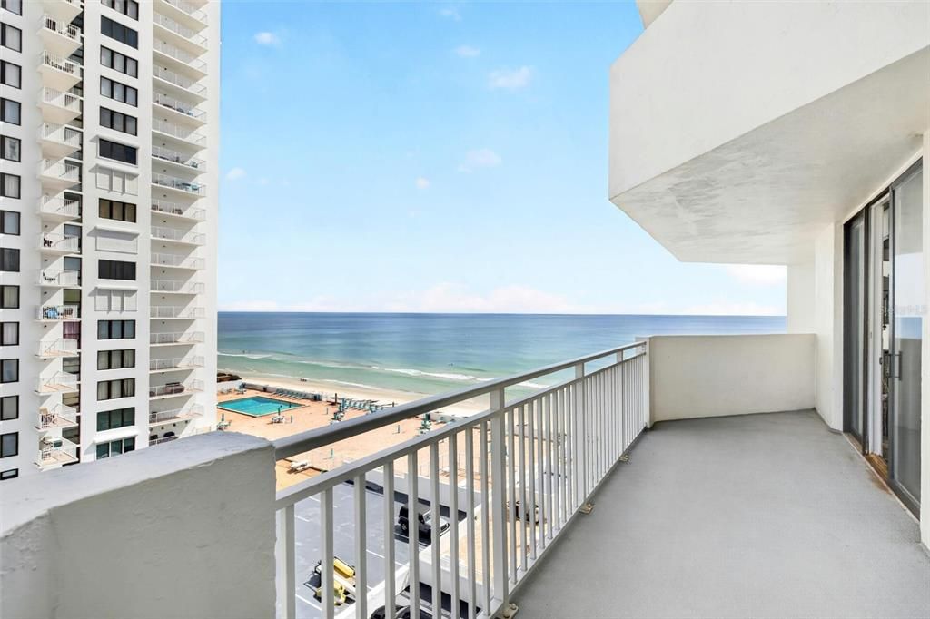 For Sale: $350,000 (2 beds, 2 baths, 1141 Square Feet)