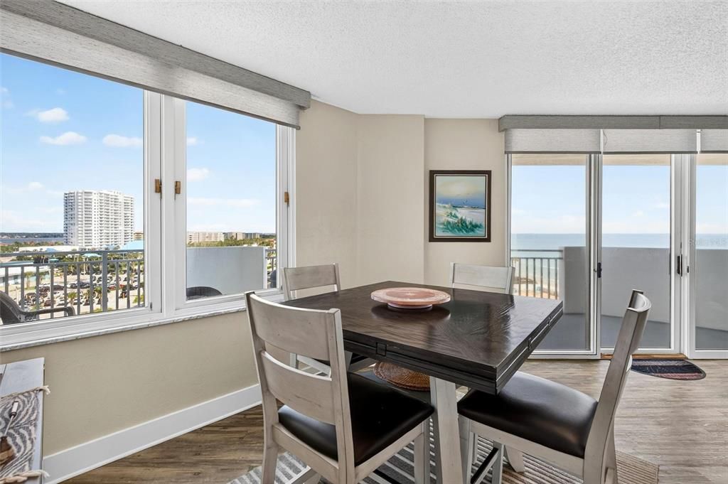 For Sale: $350,000 (2 beds, 2 baths, 1141 Square Feet)