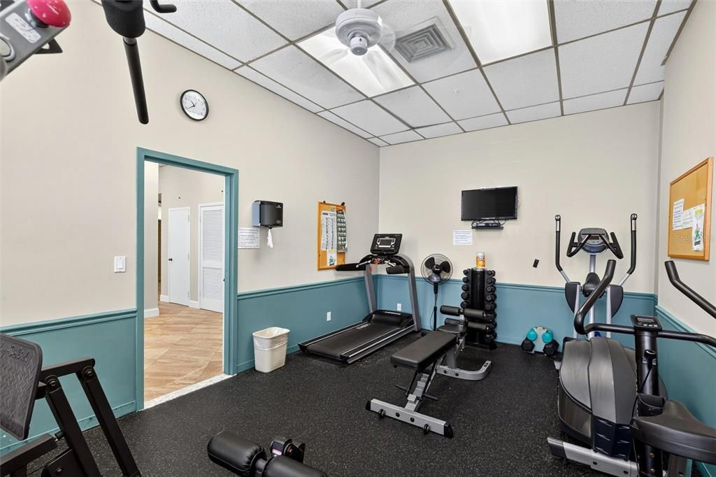 For Sale: $350,000 (2 beds, 2 baths, 1141 Square Feet)