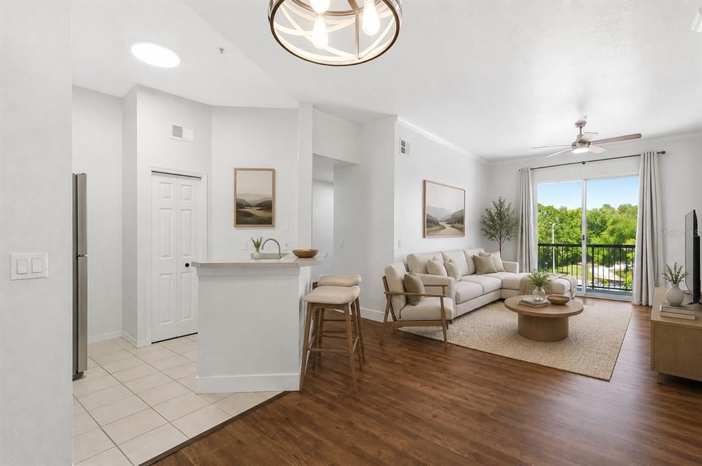 For Sale: $159,000 (1 beds, 1 baths, 792 Square Feet)