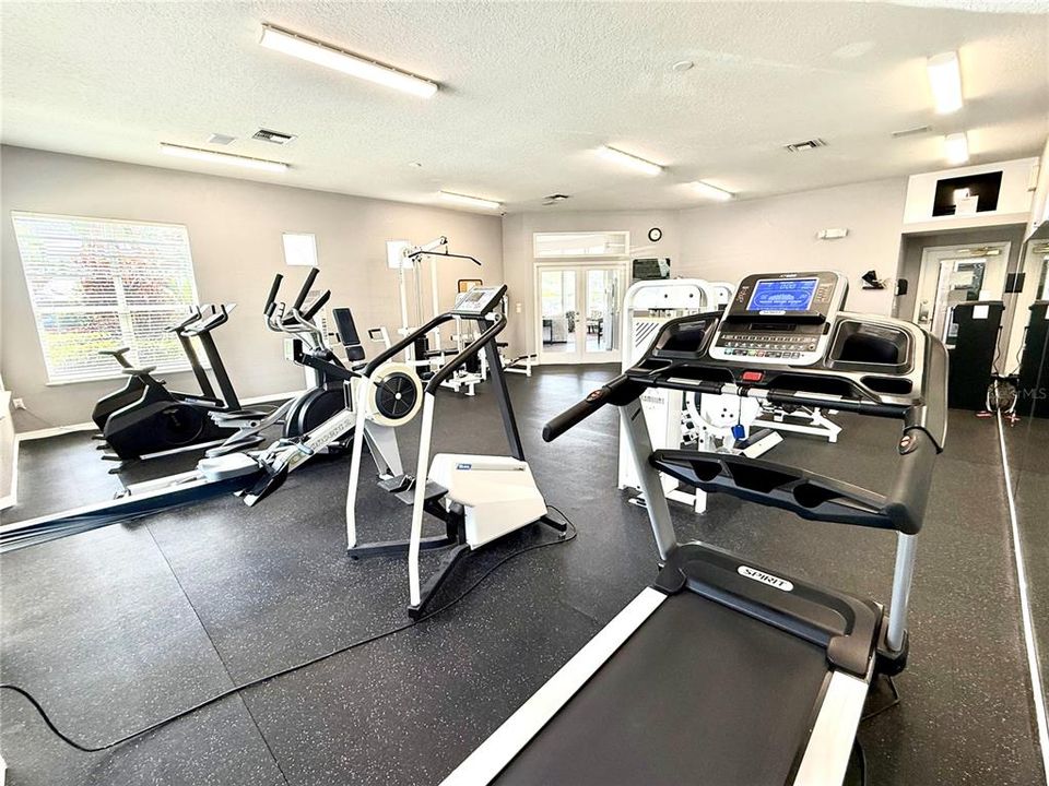 For Sale: $159,000 (1 beds, 1 baths, 792 Square Feet)