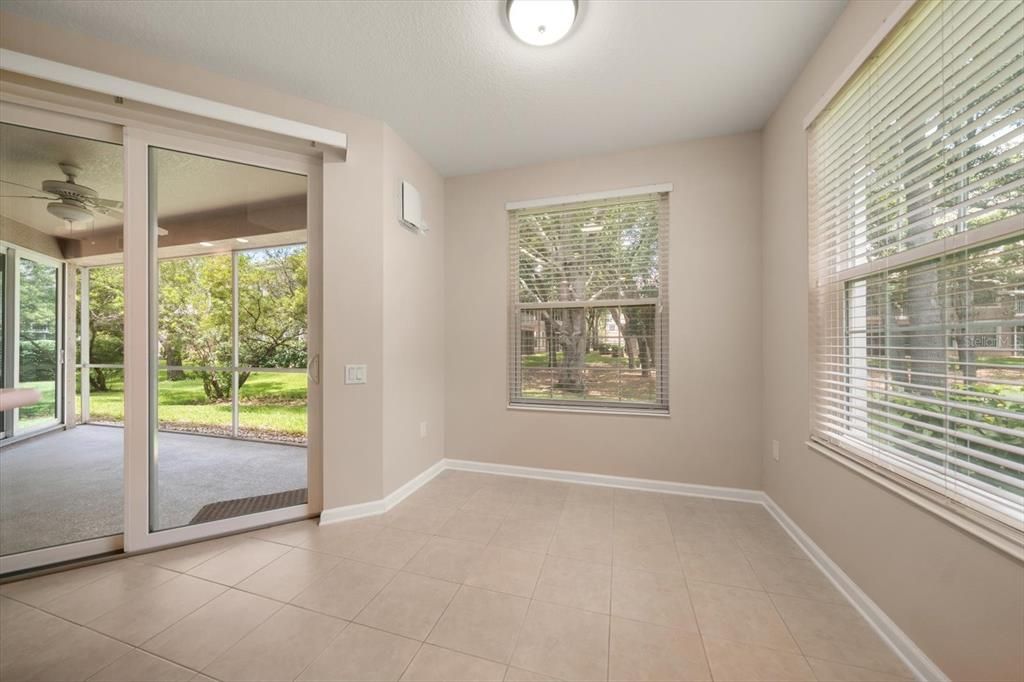For Sale: $372,000 (2 beds, 2 baths, 1638 Square Feet)
