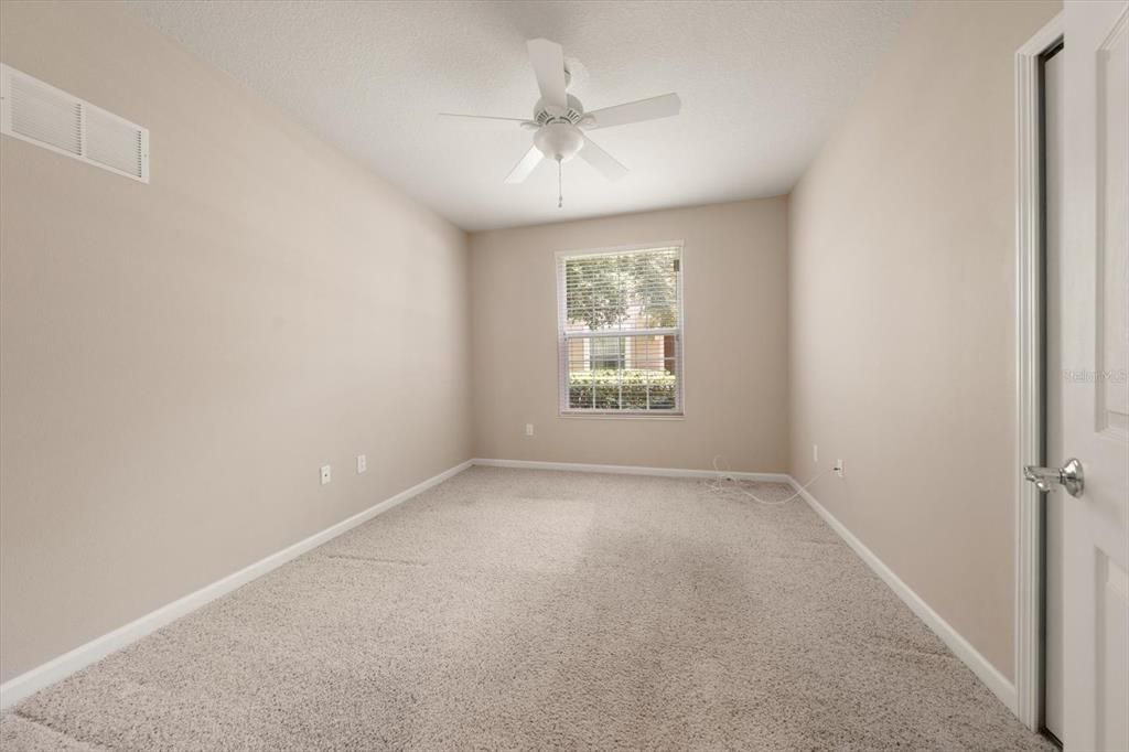 For Sale: $372,000 (2 beds, 2 baths, 1638 Square Feet)