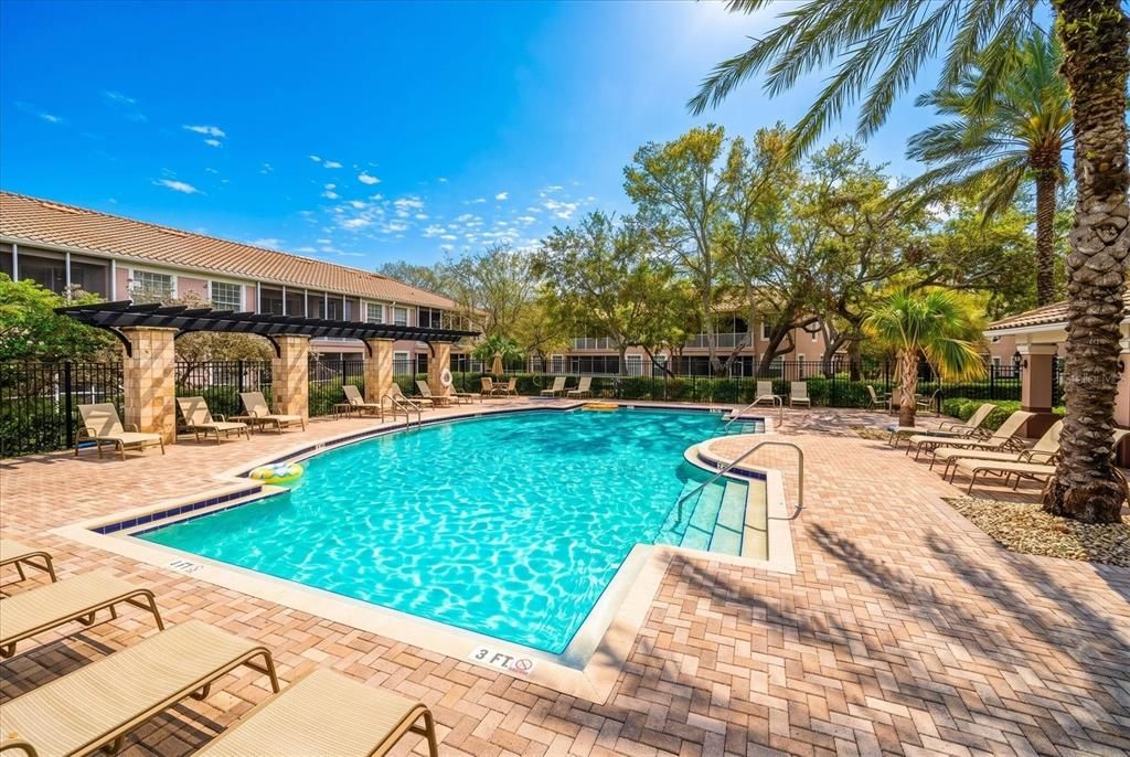 For Sale: $372,000 (2 beds, 2 baths, 1638 Square Feet)