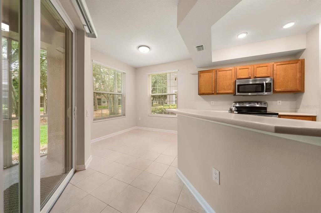 For Sale: $372,000 (2 beds, 2 baths, 1638 Square Feet)