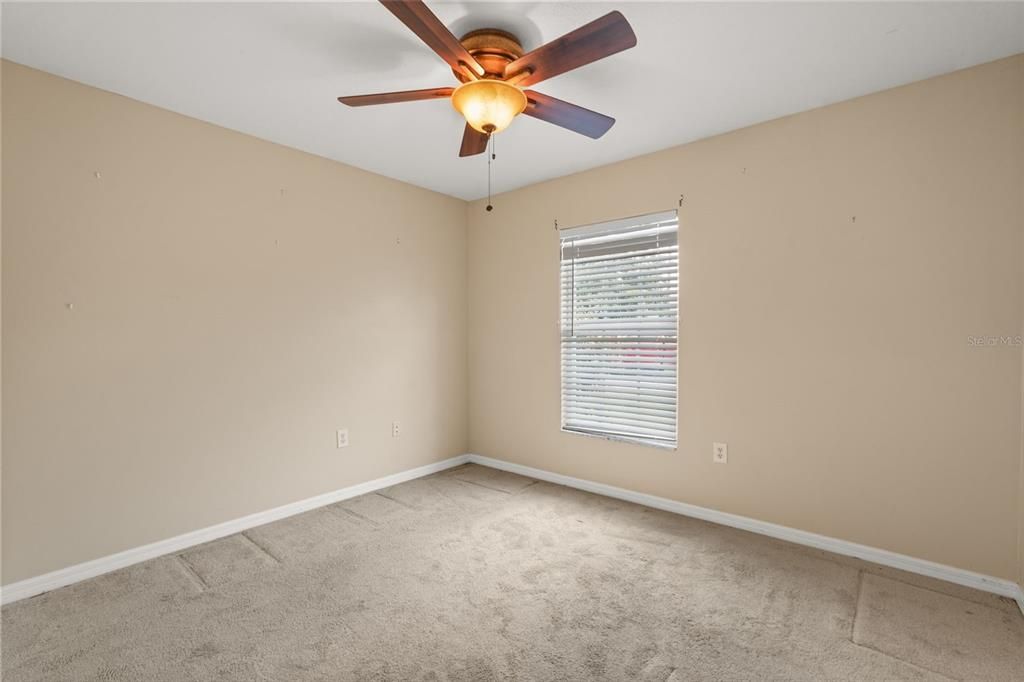 For Sale: $389,900 (4 beds, 3 baths, 2069 Square Feet)