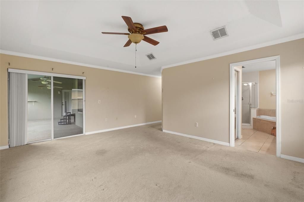 For Sale: $389,900 (4 beds, 3 baths, 2069 Square Feet)