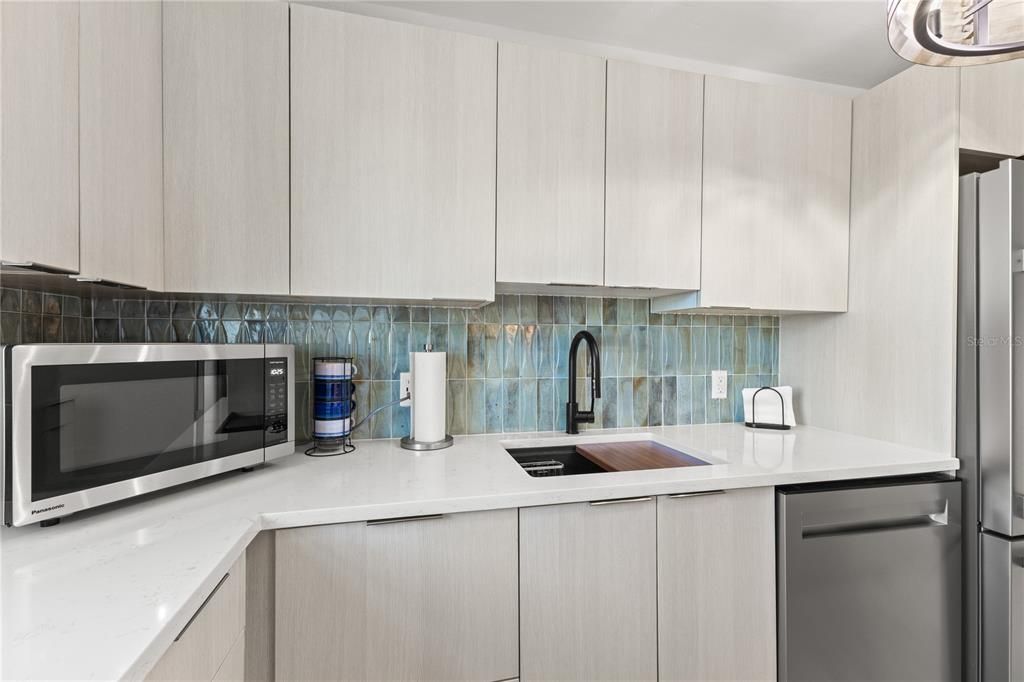 На продажу: $175,000 (1 спален, 1 ванн, 820 Квадратных фут)