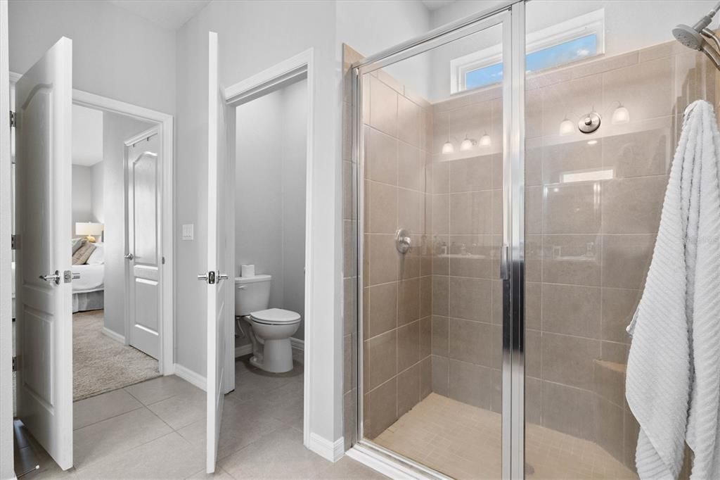 For Rent: $2,950 (4 beds, 2 baths, 2047 Square Feet)