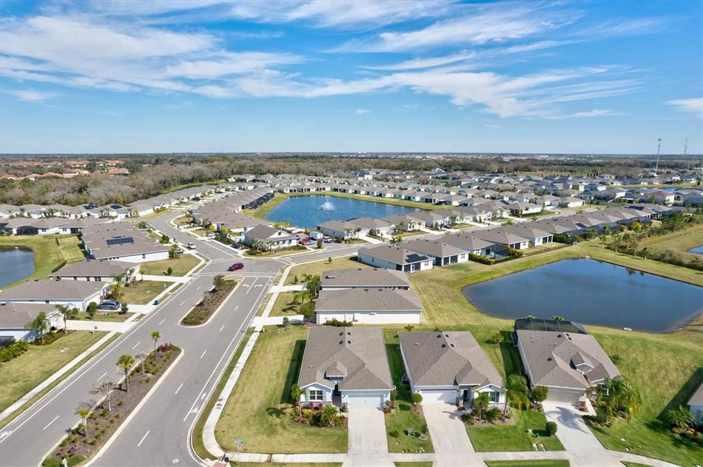For Rent: $2,950 (4 beds, 2 baths, 2047 Square Feet)