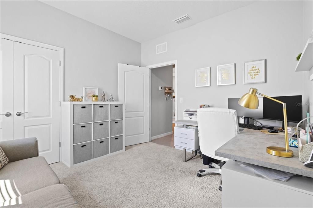 For Rent: $2,950 (4 beds, 2 baths, 2047 Square Feet)