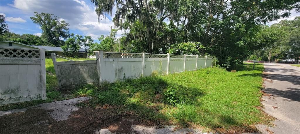 For Sale: $130,000 (3 beds, 2 baths, 1929 Square Feet)