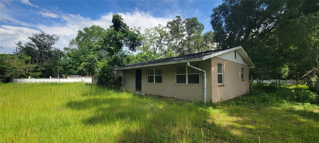 For Sale: $130,000 (3 beds, 2 baths, 1929 Square Feet)