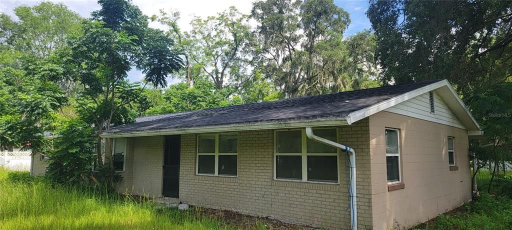 For Sale: $130,000 (3 beds, 2 baths, 1929 Square Feet)