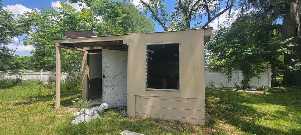 For Sale: $130,000 (3 beds, 2 baths, 1929 Square Feet)