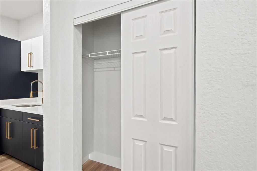 For Sale: $379,900 (3 beds, 2 baths, 1728 Square Feet)