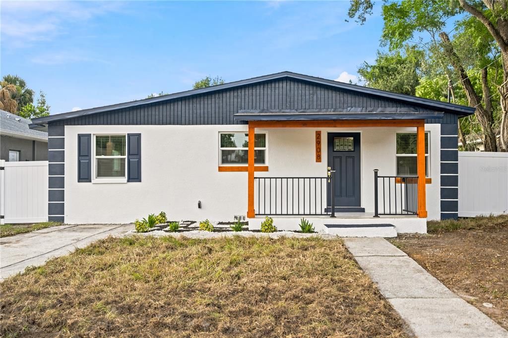 For Sale: $379,900 (3 beds, 2 baths, 1728 Square Feet)