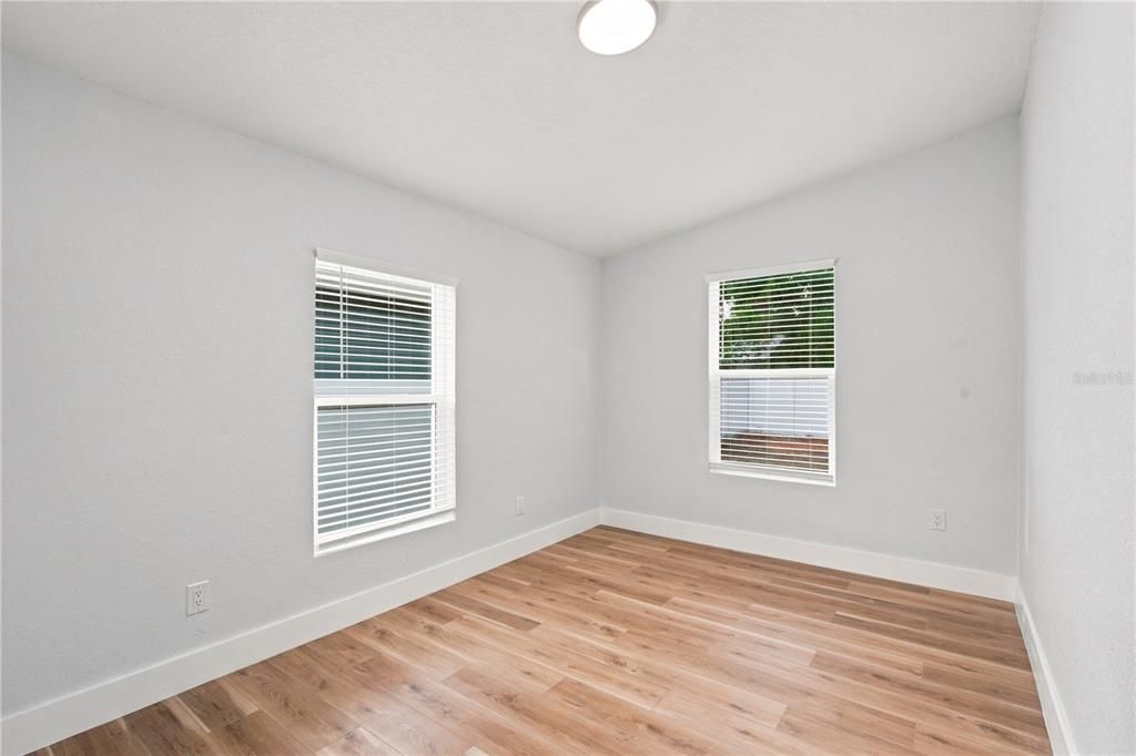 For Sale: $379,900 (3 beds, 2 baths, 1728 Square Feet)