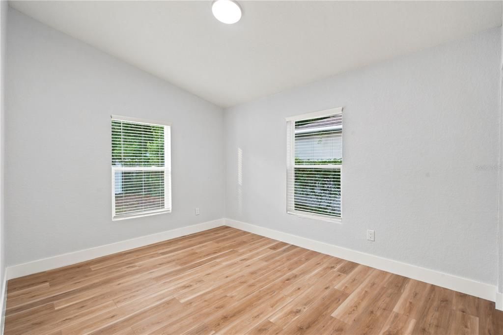 For Sale: $379,900 (3 beds, 2 baths, 1728 Square Feet)