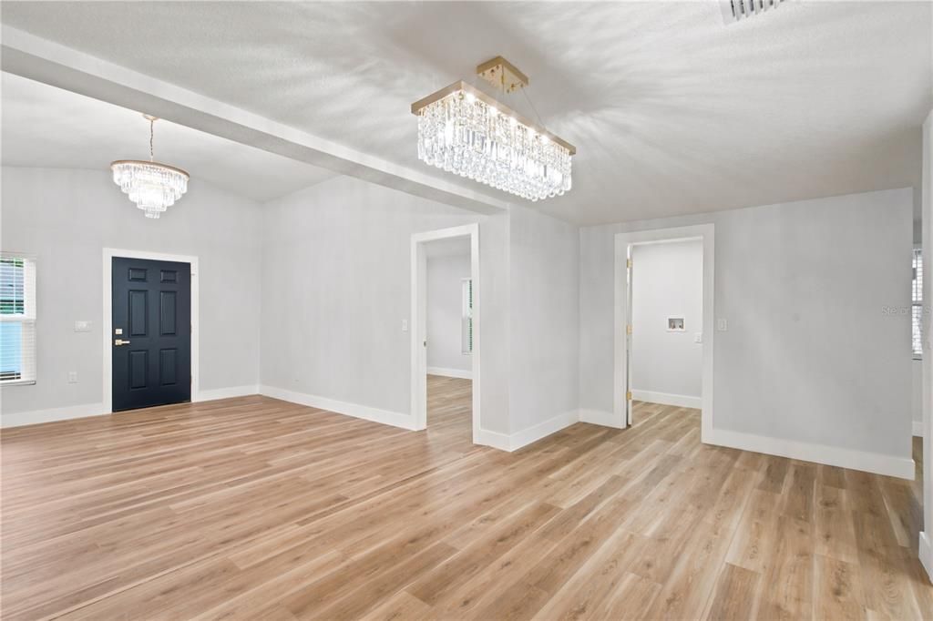 For Sale: $379,900 (3 beds, 2 baths, 1728 Square Feet)