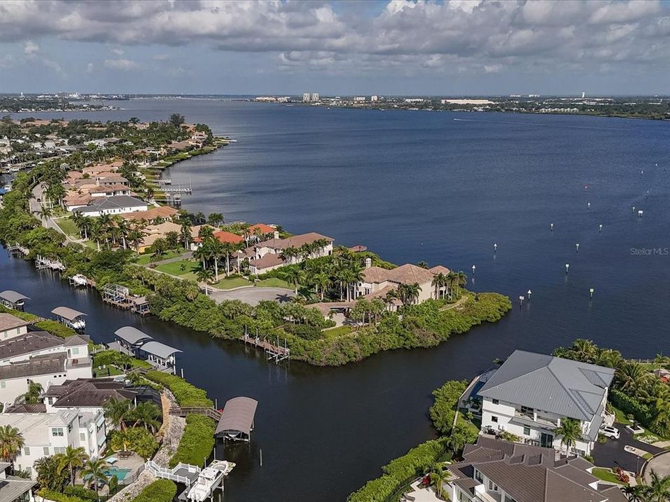 For Rent: $4,500 (3 beds, 3 baths, 2400 Square Feet)