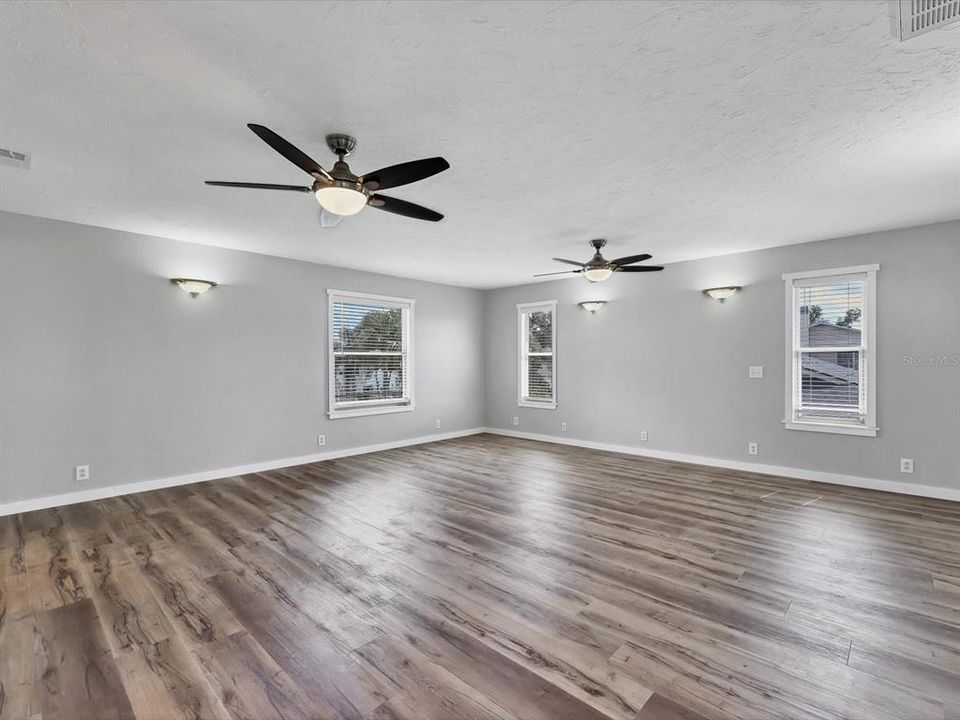 For Rent: $4,500 (3 beds, 3 baths, 2400 Square Feet)
