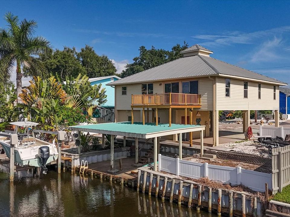 For Rent: $4,500 (3 beds, 3 baths, 2400 Square Feet)