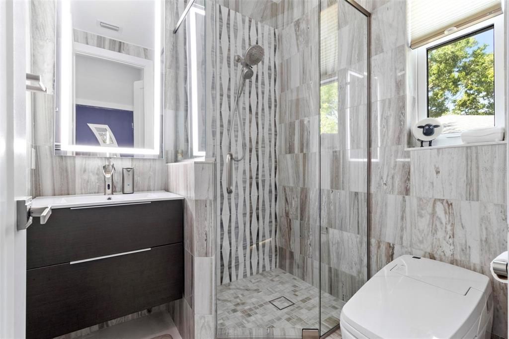 En Venta: $1,200,000 (3 camas, 4 baños, 2178 Pies cuadrados)