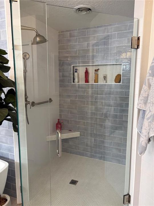 For Sale: $389,000 (3 beds, 2 baths, 2054 Square Feet)