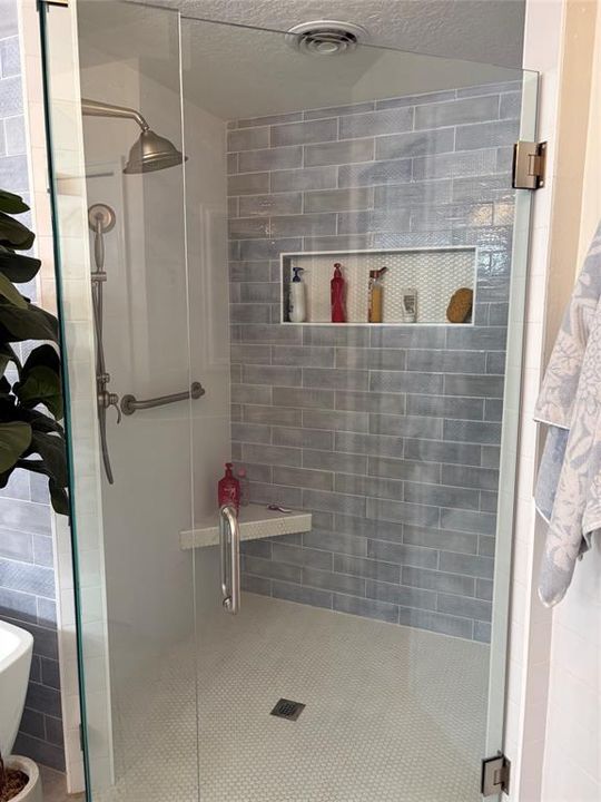 For Sale: $389,000 (3 beds, 2 baths, 2054 Square Feet)