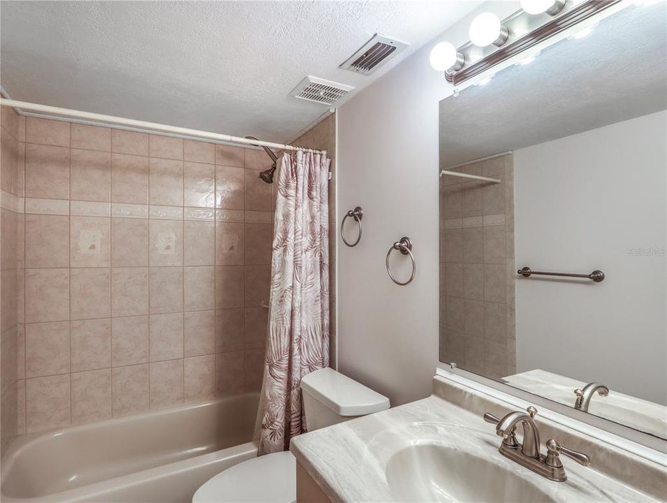 For Sale: $420,000 (3 beds, 2 baths, 1218 Square Feet)