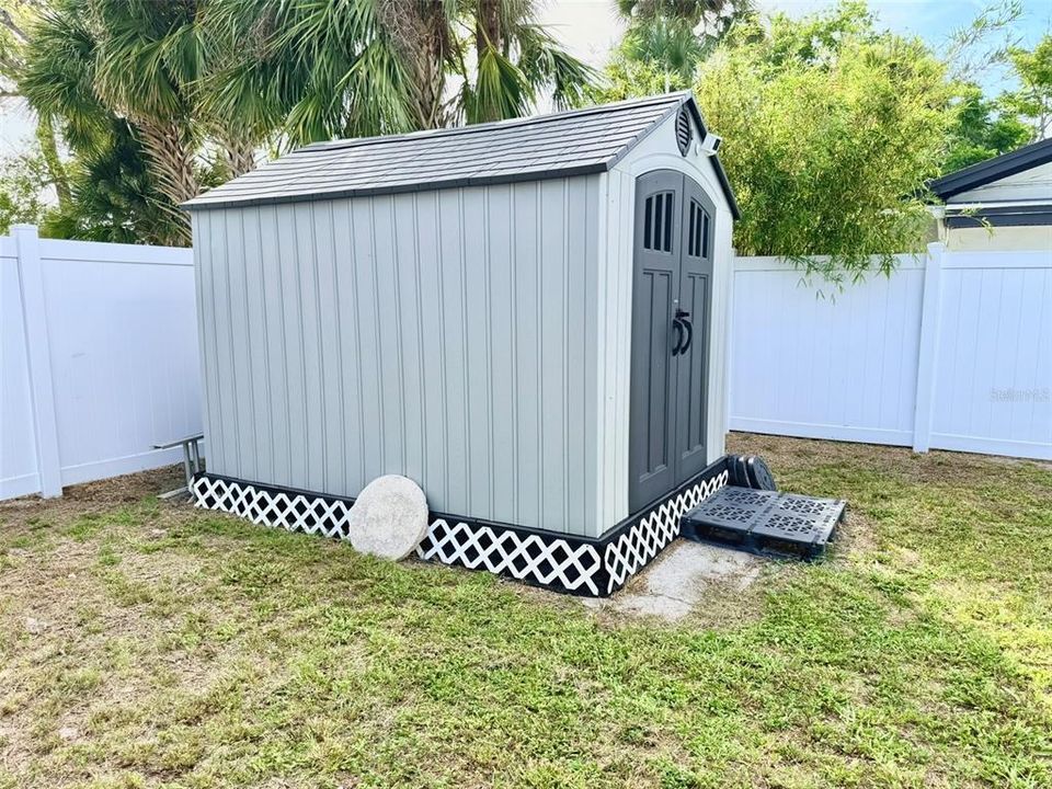For Sale: $549,900 (4 beds, 3 baths, 1785 Square Feet)