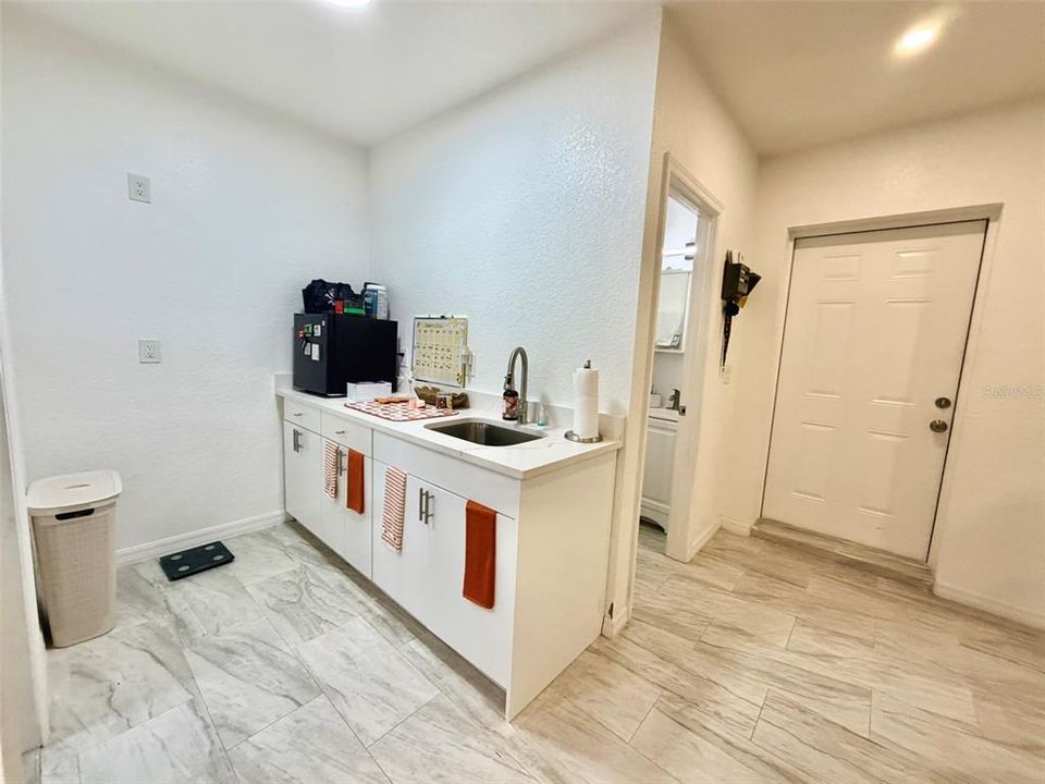 For Sale: $549,900 (4 beds, 3 baths, 1785 Square Feet)