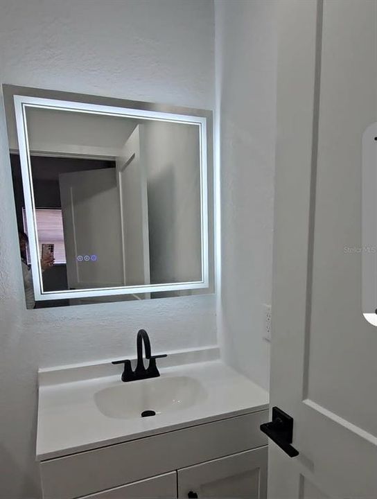 For Rent: $2,950 (3 beds, 2 baths, 952 Square Feet)